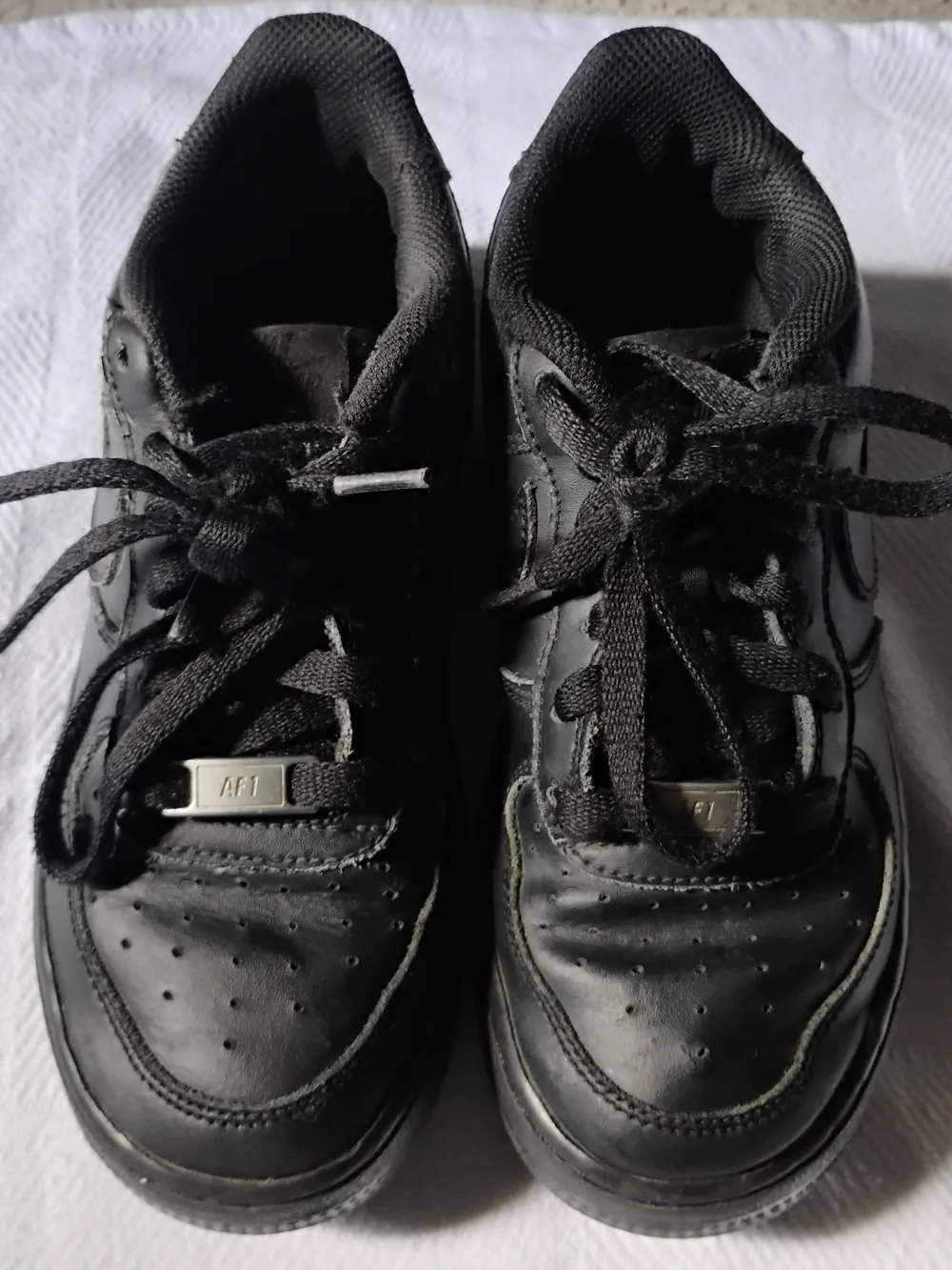 Nike Black Leather Low-Top Sneakers